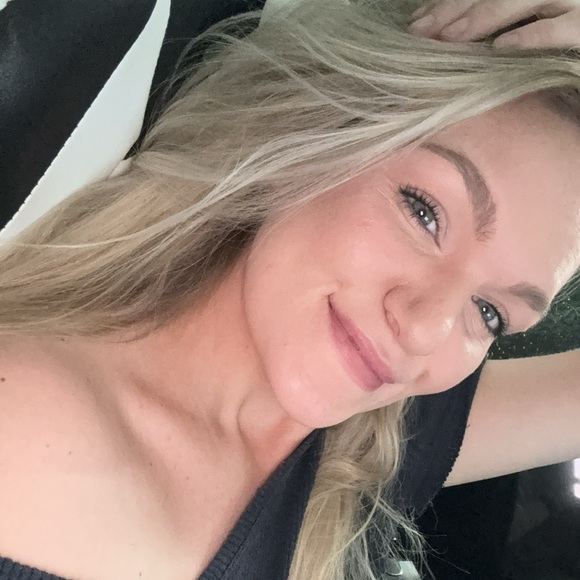 Meet your Posher, Hanna - Picture 1 of 1